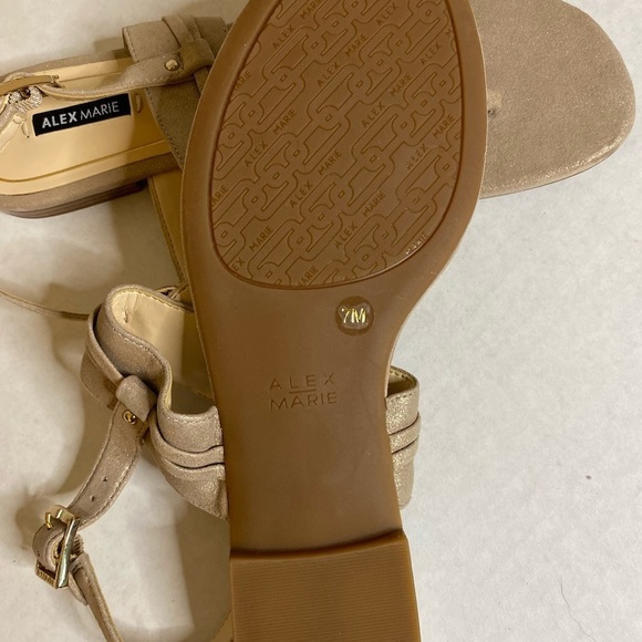 Alex Marie gold leather sandals sz 7 NWOT - Picture 4 of 7